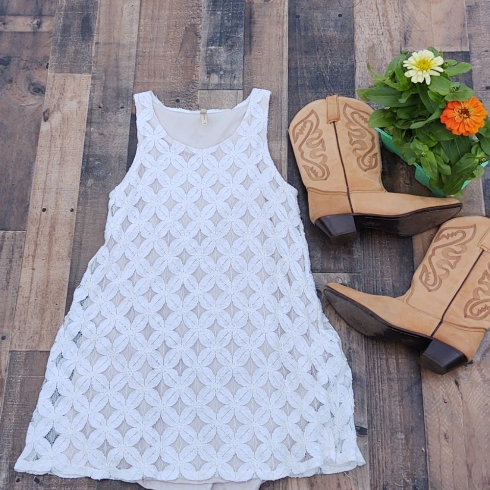 Jesse and J white lace dress size Med